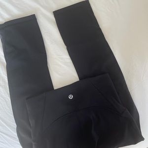 Black lululemon leggings